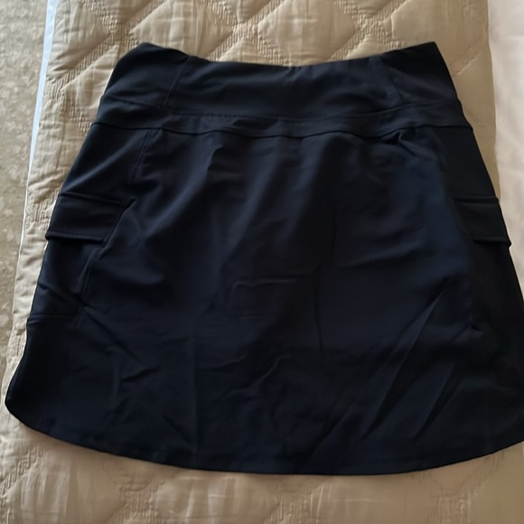 Black skort in M - Picture 2 of 6